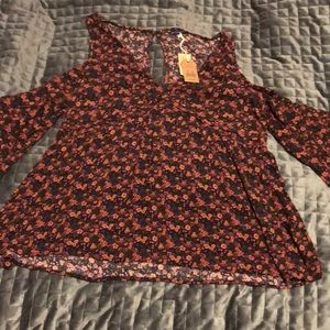 American Eagle off the shoulder bell sleeve blouse